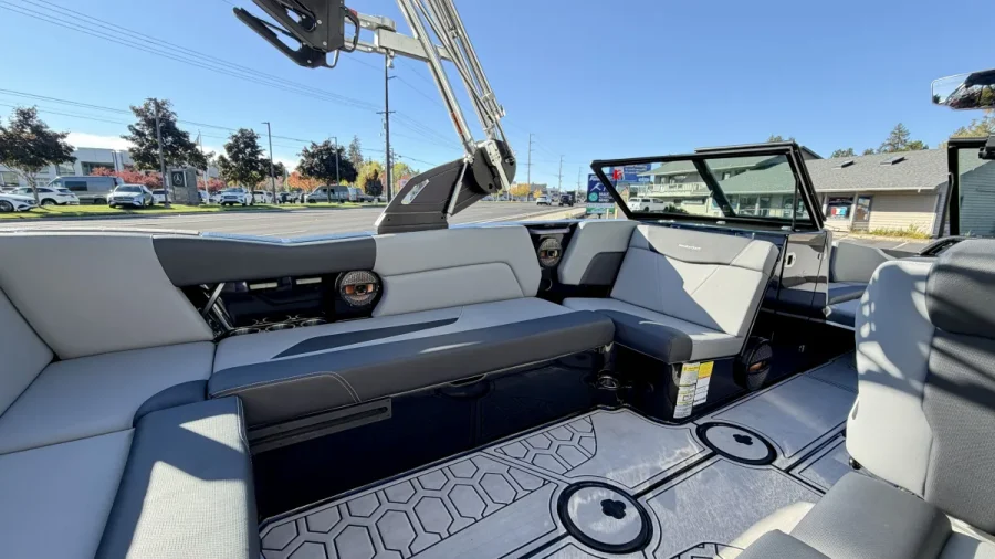 2023-mastercraft-nxt23-147113-image6.webp