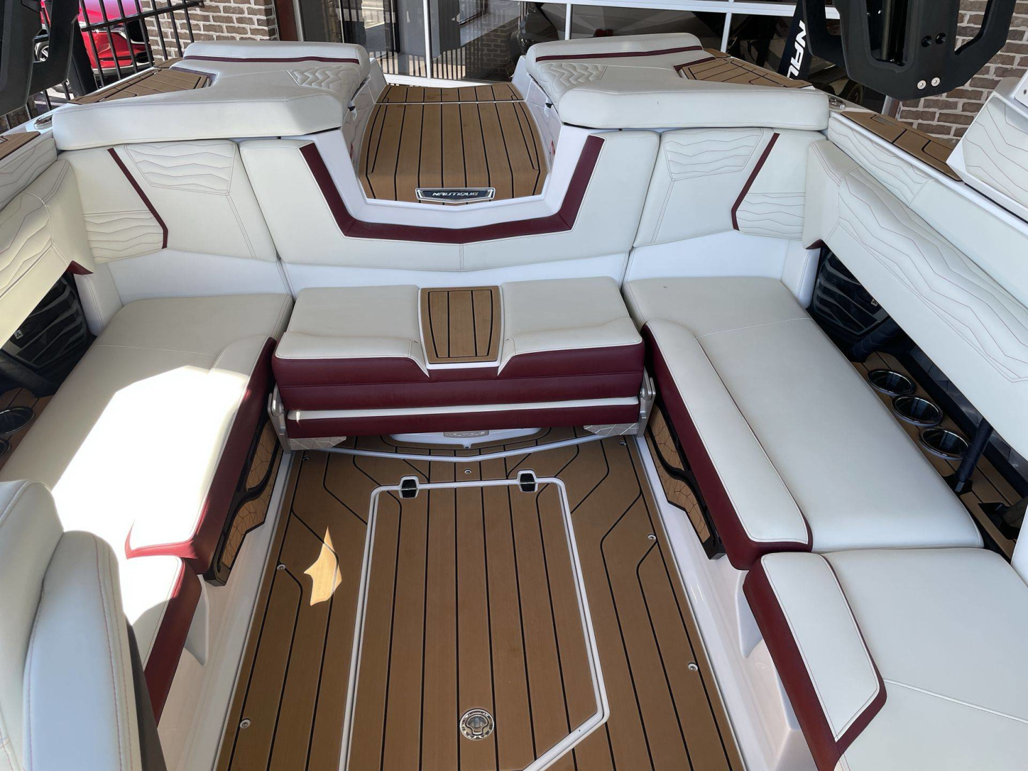 2025 Nautique G23