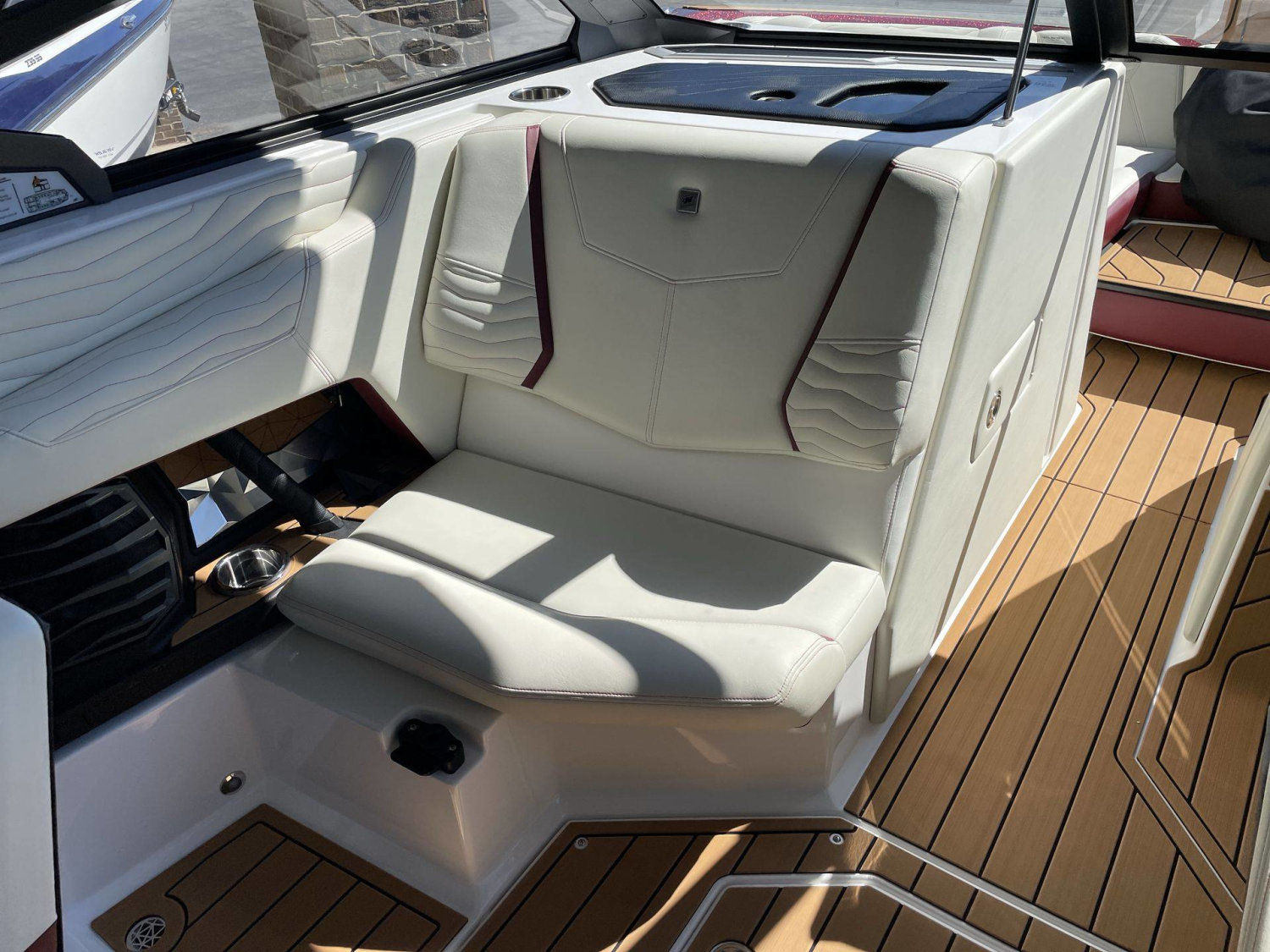2025 Nautique G23