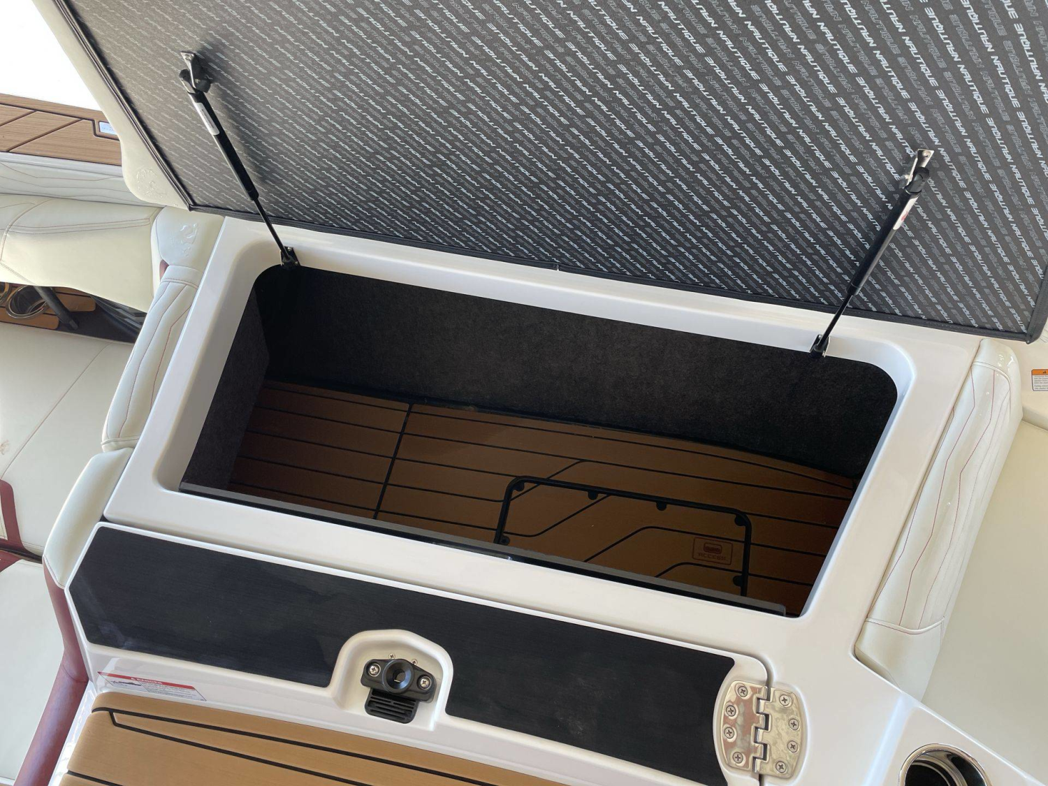 2025 Nautique G23
