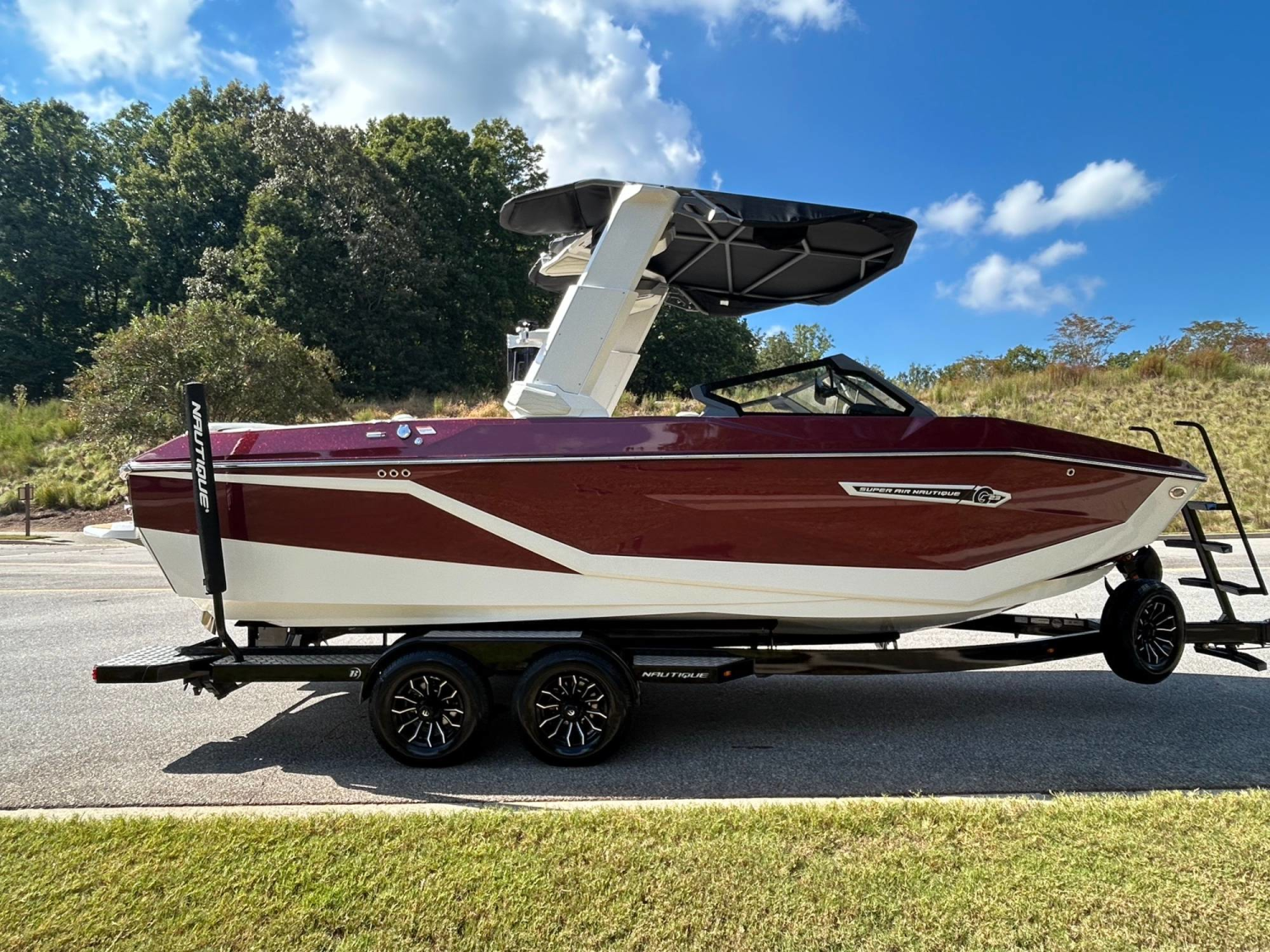 2025 Nautique G23