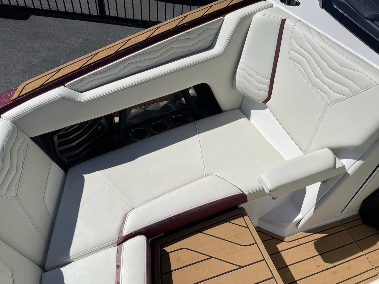 2025 Nautique G23