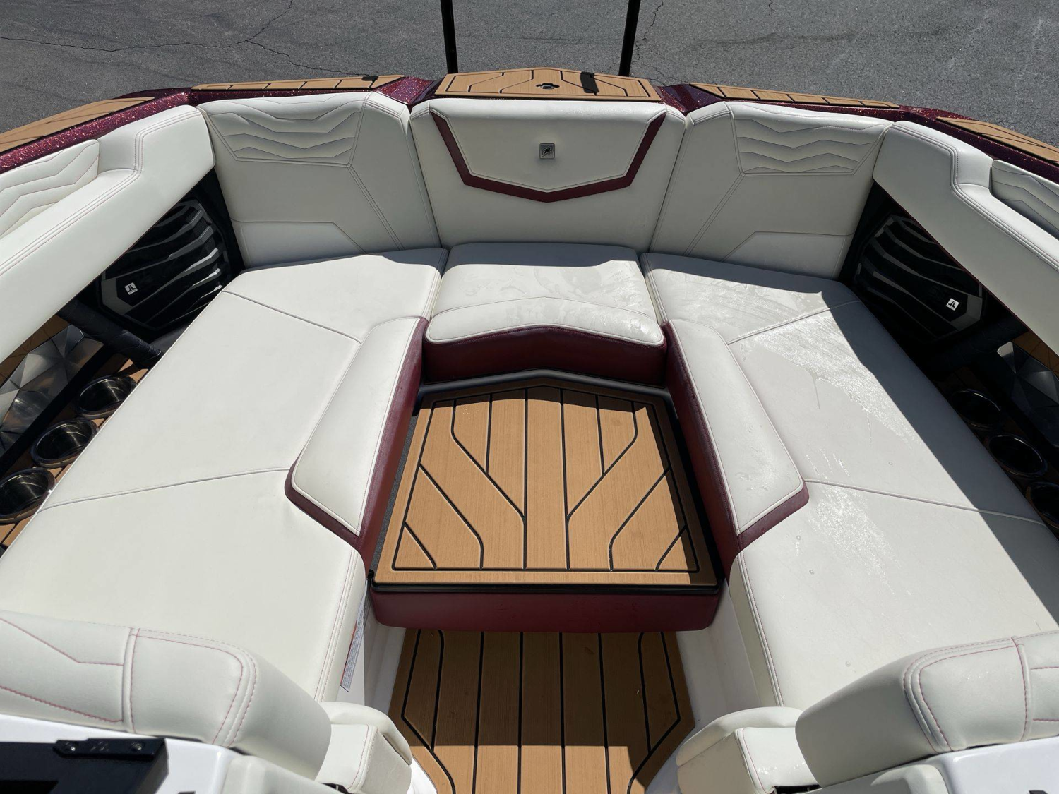 2025 Nautique G23