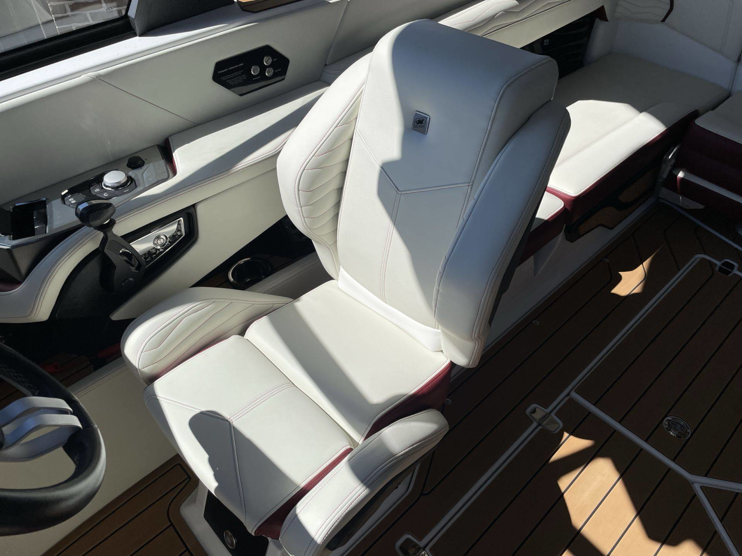 2025 Nautique G23