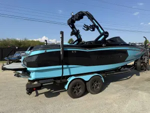 2022-mastercraft-x-star-147165-image3