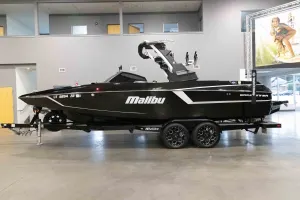 2020-malibu-wakesetter-24-mxz-147166-image1