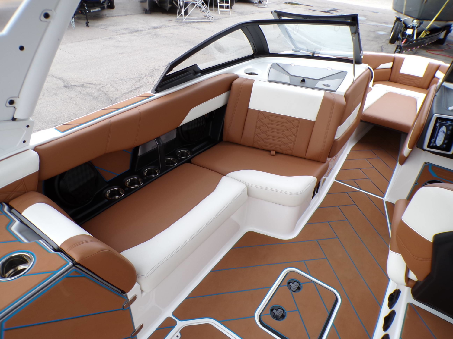 2023 Malibu Wakesetter 26 LSV