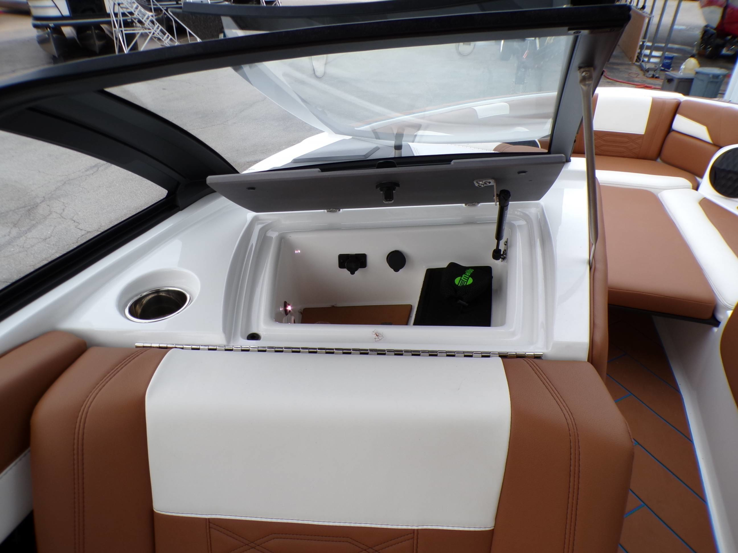 2023 Malibu Wakesetter 26 LSV