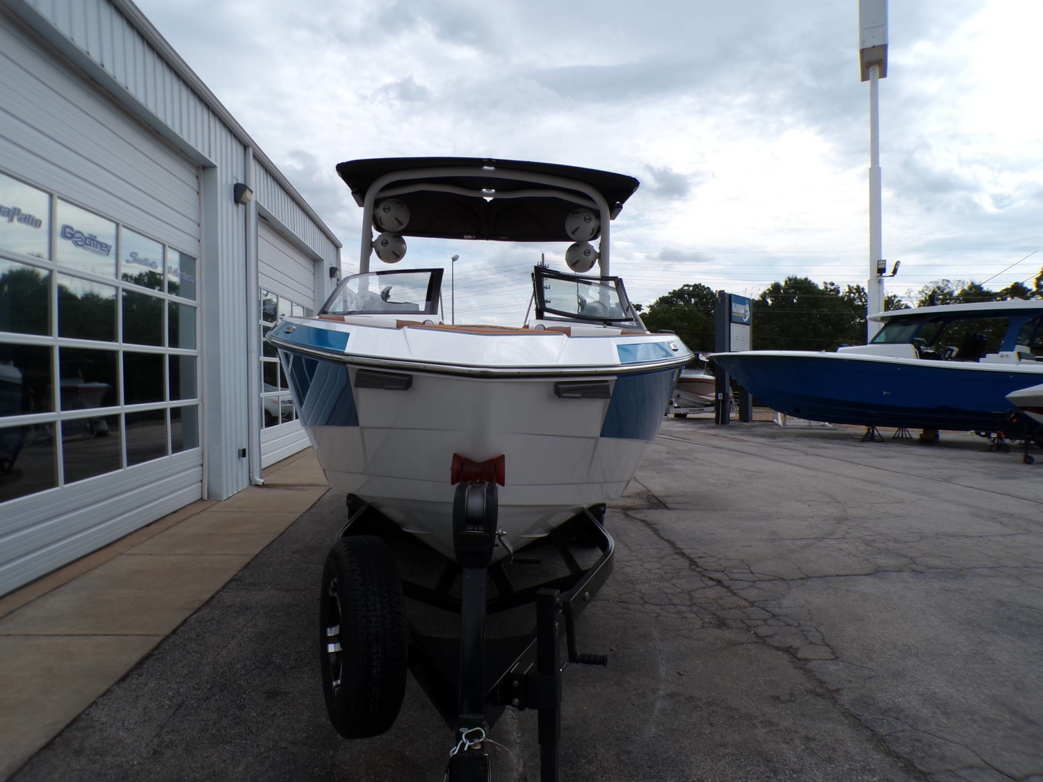 2023 Malibu Wakesetter 26 LSV