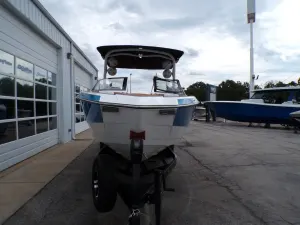 2023-malibu-wakesetter-26-lsv-147168-image5