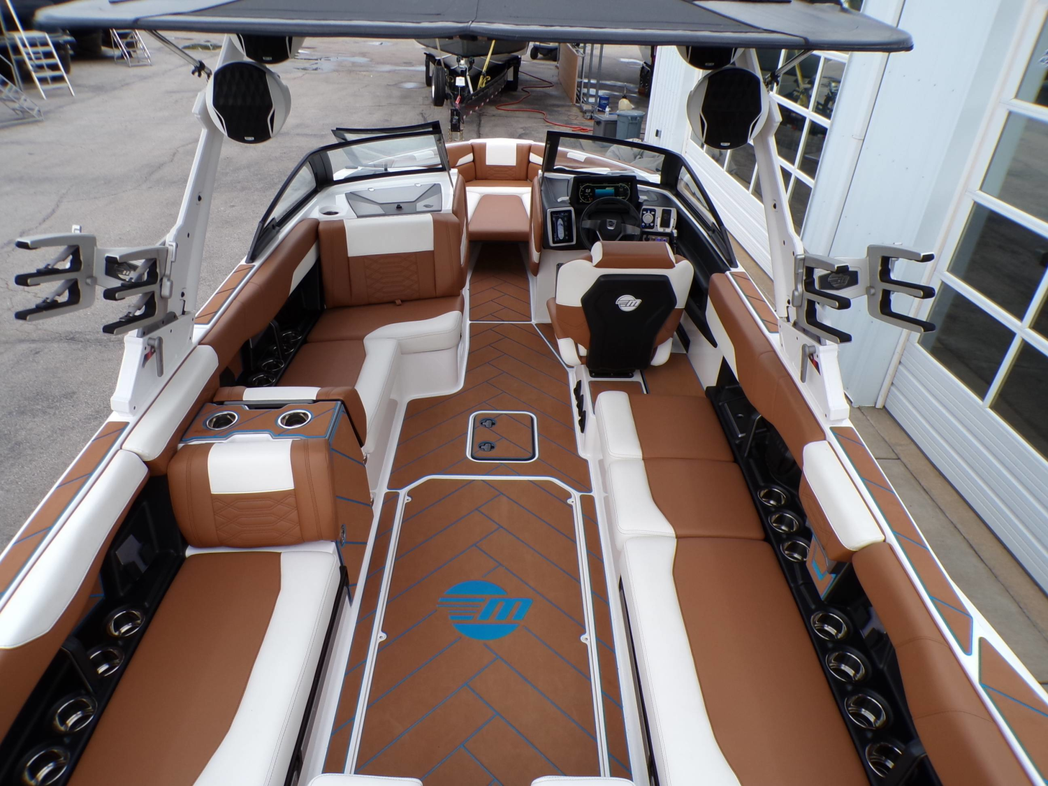 2023 Malibu Wakesetter 26 LSV