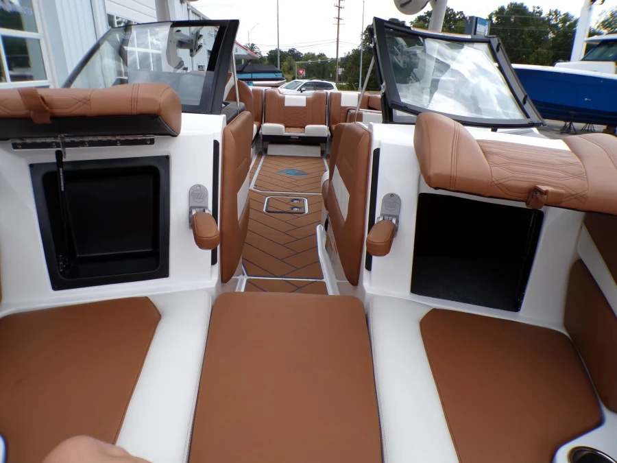 2023-malibu-wakesetter-26-lsv-147168-image9