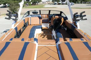 2027-malibu-wakesetter-23-lsv-147172-image10.webp