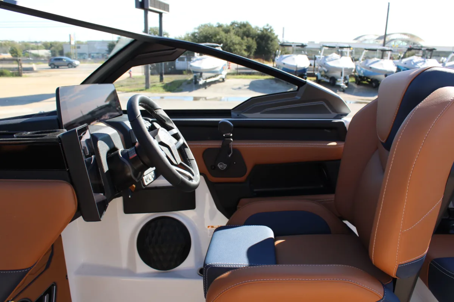 2027 Malibu 23 LSV