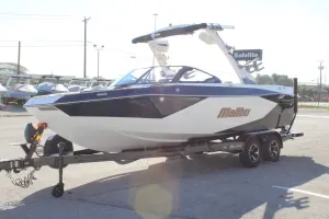 2027-malibu-wakesetter-23-lsv-147172-image3.webp