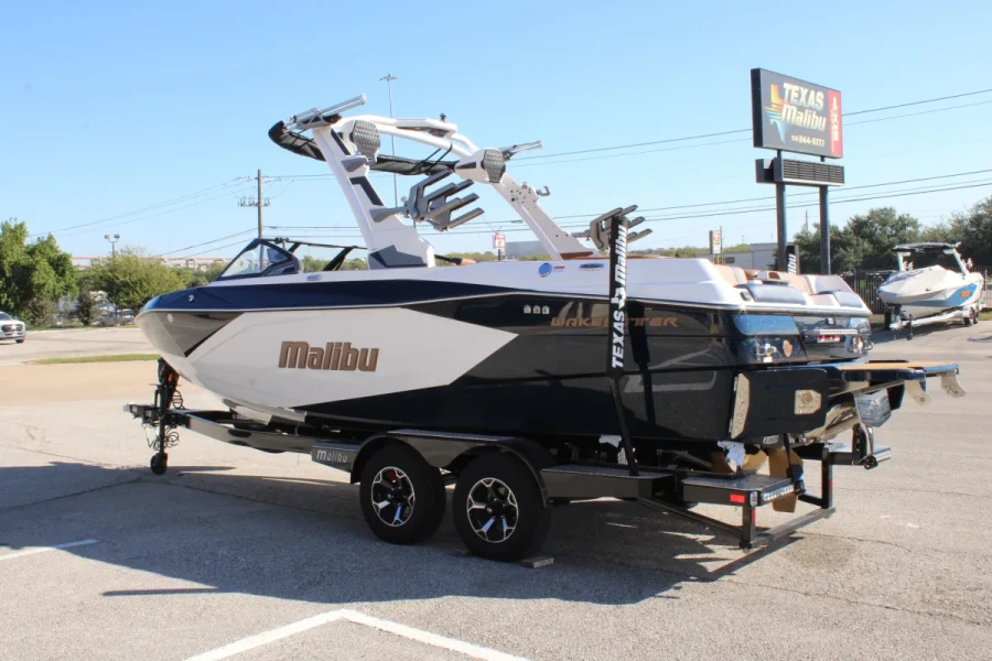 2027-malibu-wakesetter-23-lsv-147172-image5.webp