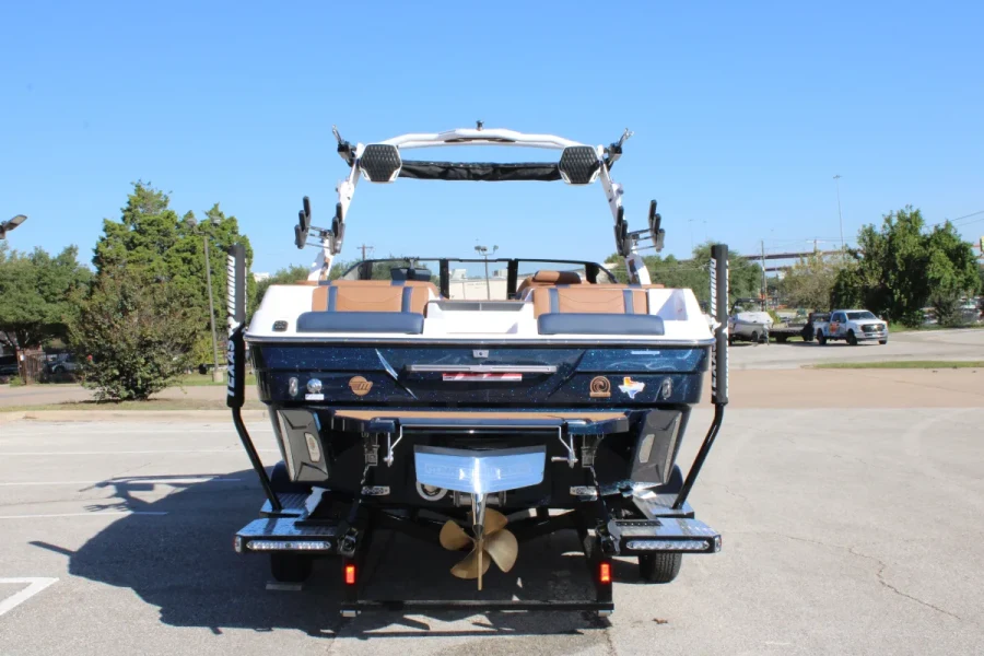 2027-malibu-wakesetter-23-lsv-147172-image6.webp