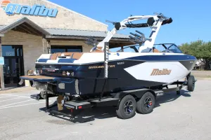 2027-malibu-wakesetter-23-lsv-147172-image7.webp
