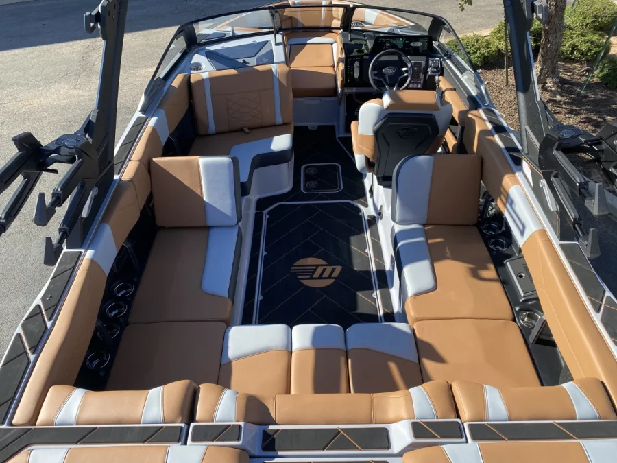 2027-malibu-wakesetter-23-lsv-147175-image10.webp