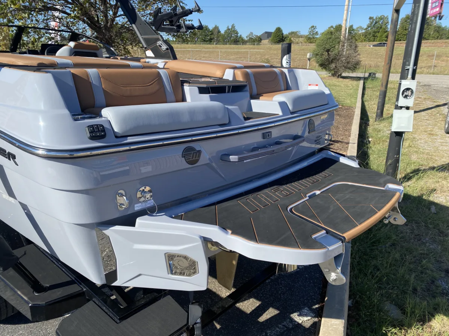 2027 Malibu Wakesetter 23 LSV
