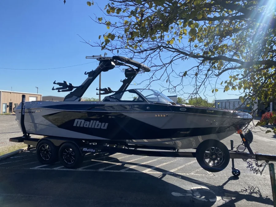 2027-malibu-wakesetter-23-lsv-147175-image7.webp
