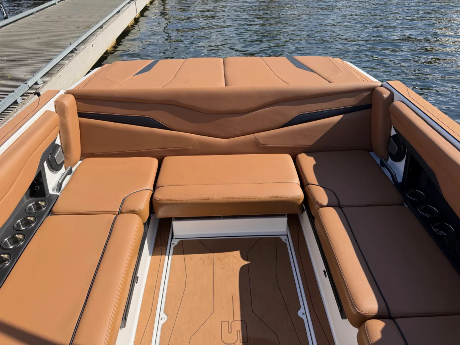 2024 Axis T220