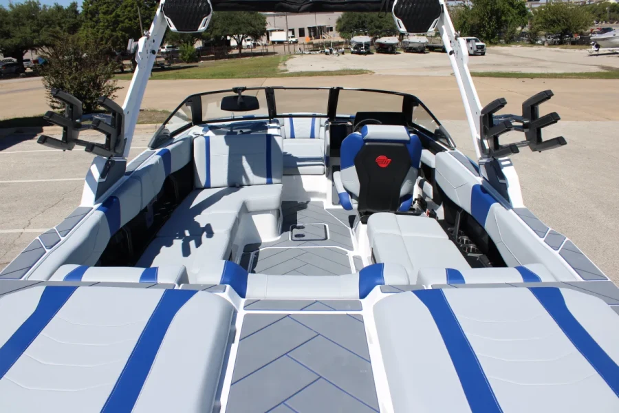 2027-malibu-wakesetter-23-lsv-147180-image10.webp