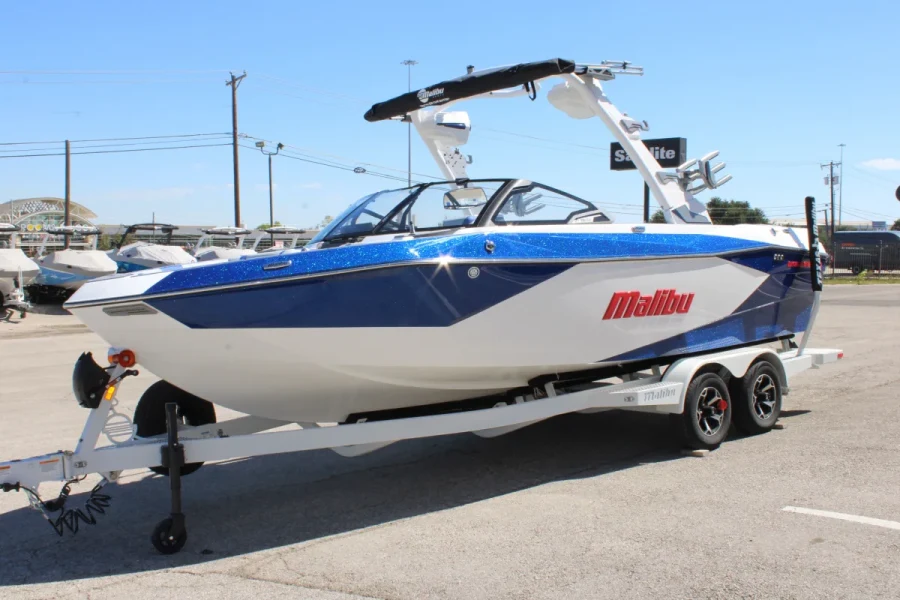 2027-malibu-wakesetter-23-lsv-147180-image3.webp