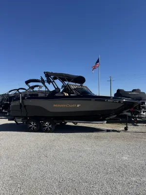 2025-mastercraft-xt23-147185-image0.webp
