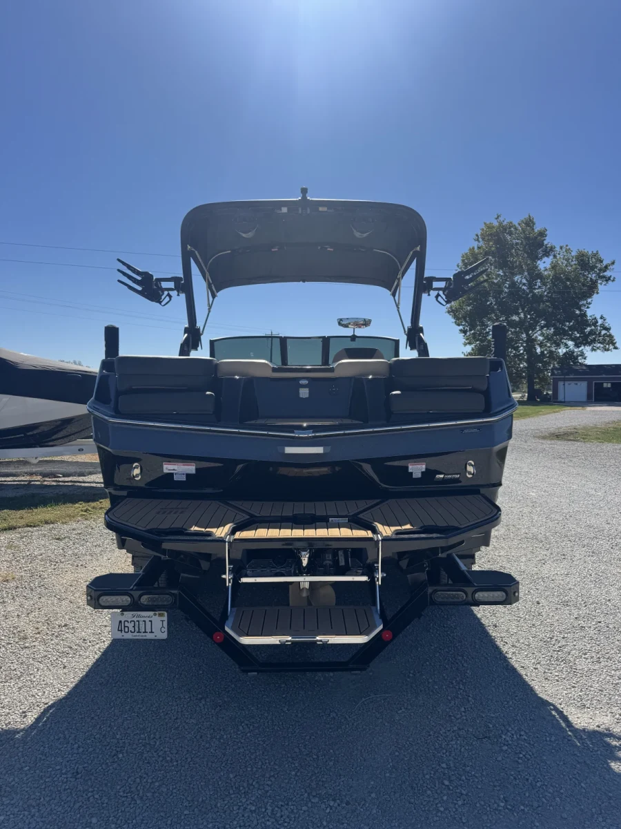 2025-mastercraft-xt23-147185-image4.webp