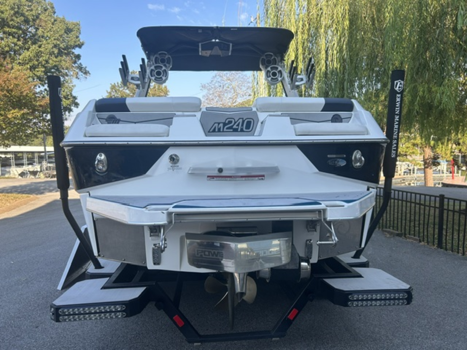 2021 MALIBU M240