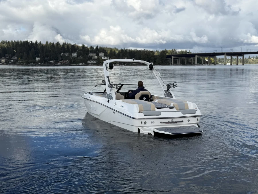 2027-malibu-wakesetter-vtx-147207-image12