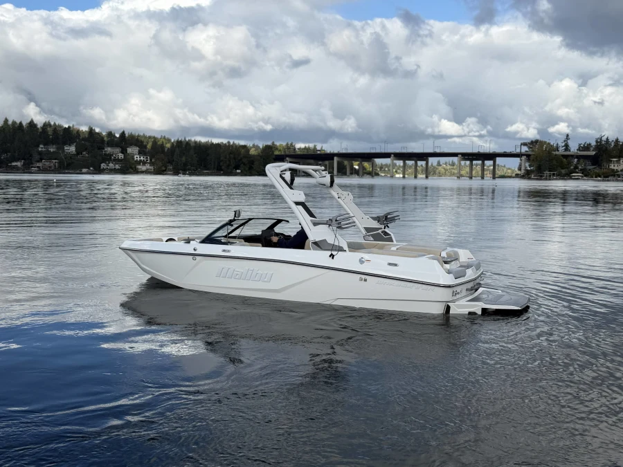 2027-malibu-wakesetter-vtx-147207-image14