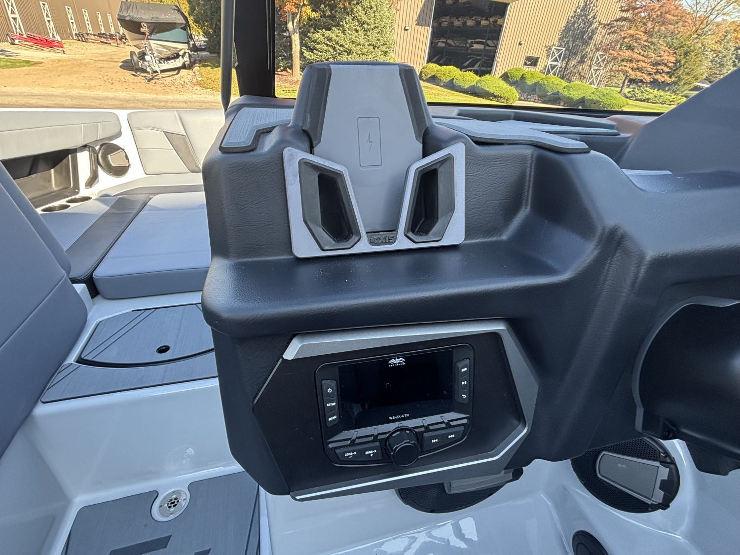 2027 Axis T235