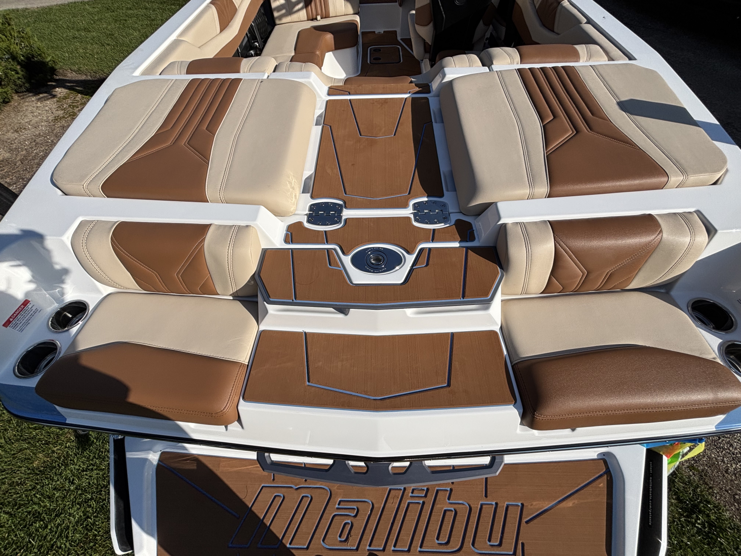 2027 Malibu 20VTX