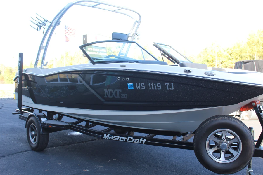 2016-mastercraft-nxt20-147219-image22