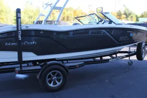 2016-mastercraft-nxt20-147219-image23