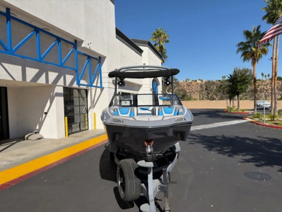 2021-malibu-m220-147220-image3