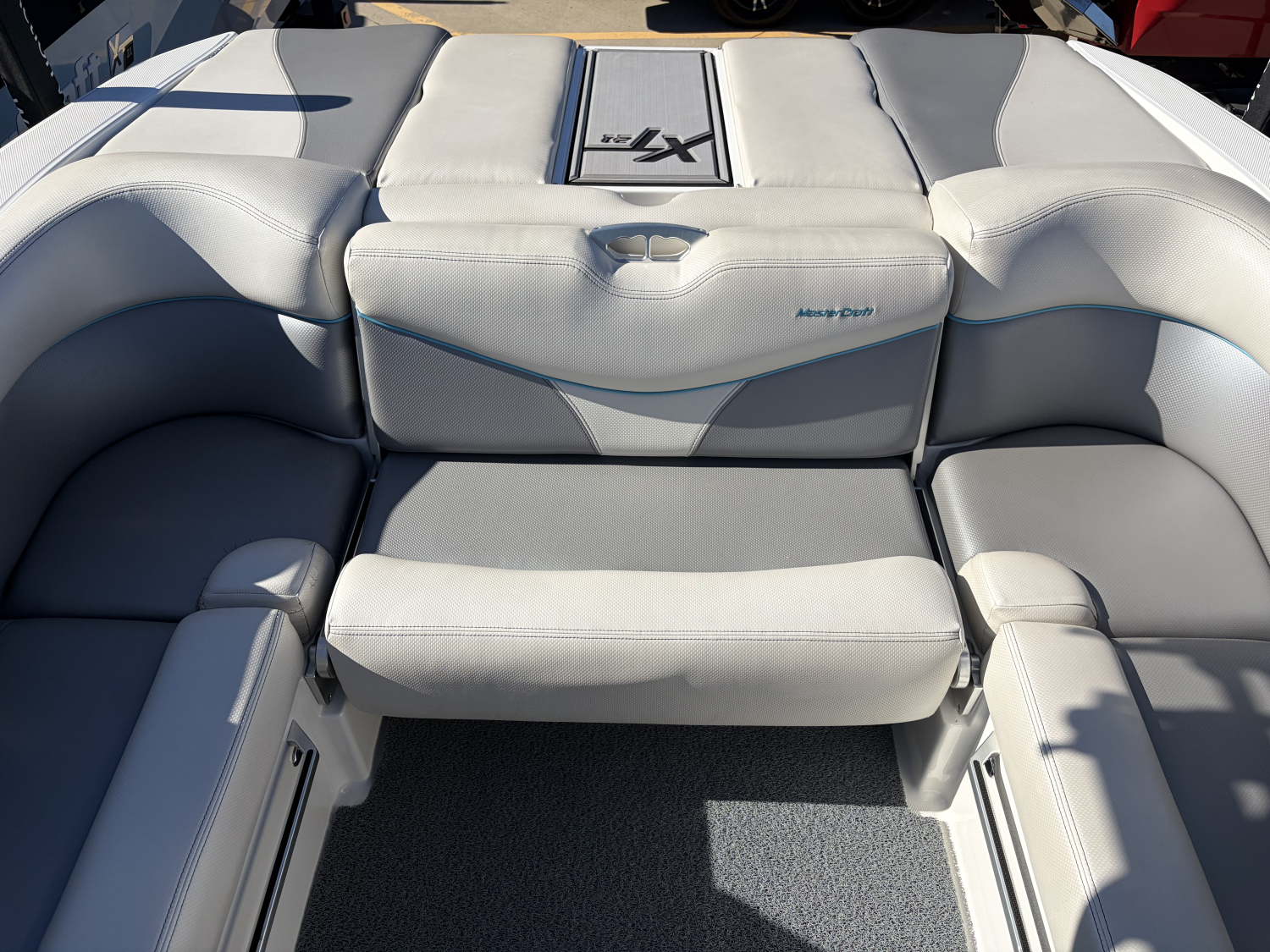 2017 MasterCraft XT21