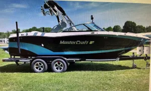 2017-mastercraft-xt21-147221-image17