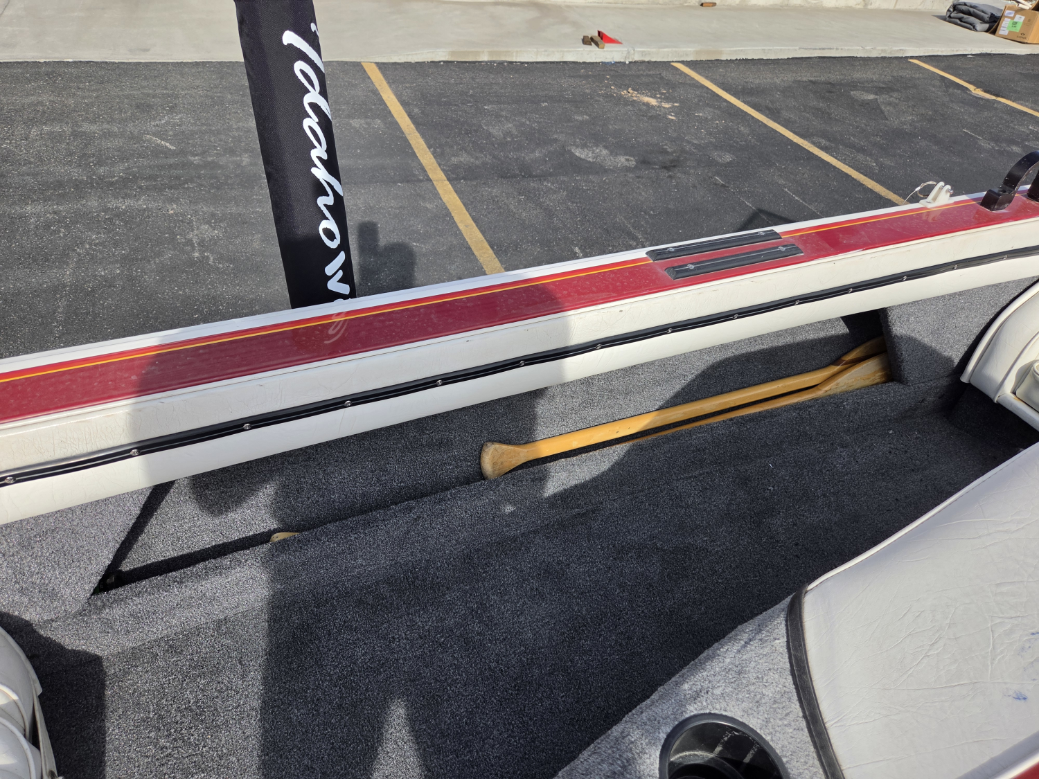 1991 Malibu Boats Skier