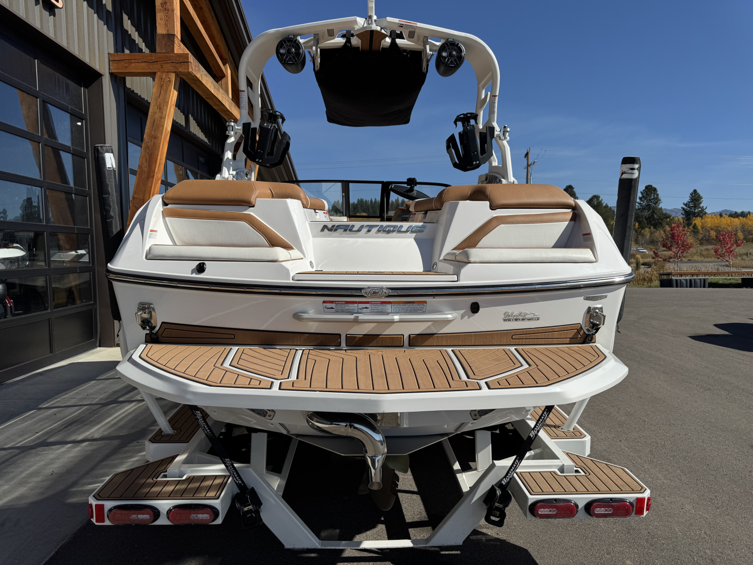 2020 Nautique G23