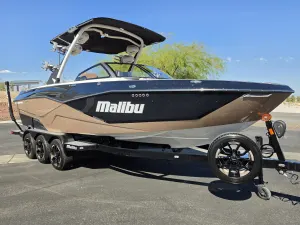 2022-malibu-wakesetter-25-lsv-147228-image2