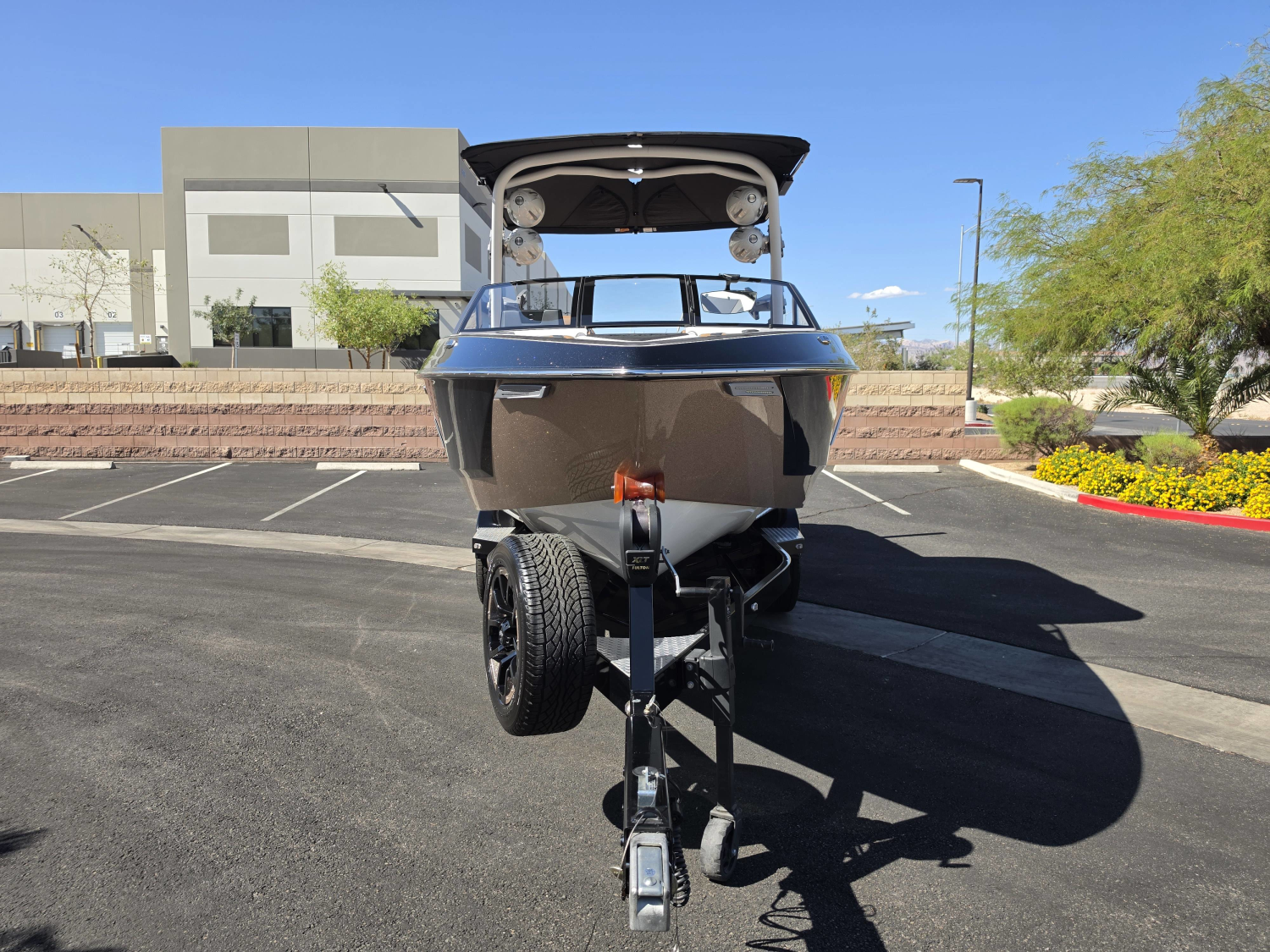 2022 Malibu Boats Wakesetter 25 LSV