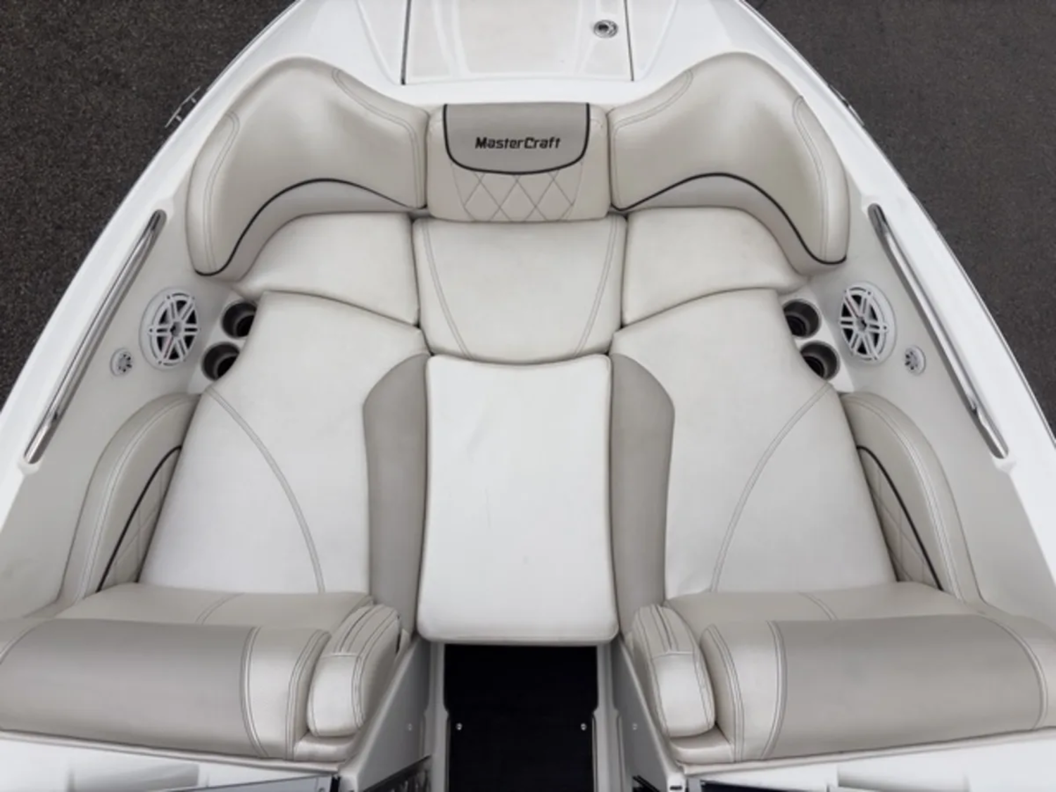 2011 23' MasterCraft X25 Bowrider