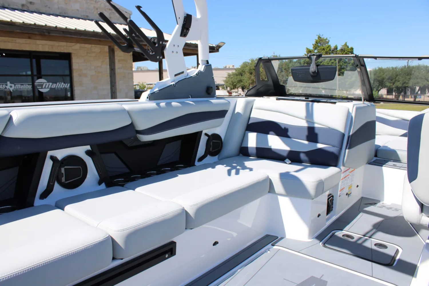 2027 Axis A245