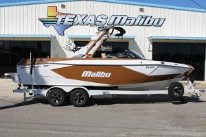 2027-malibu-wakesetter-23-lsv-147238-image0.webp