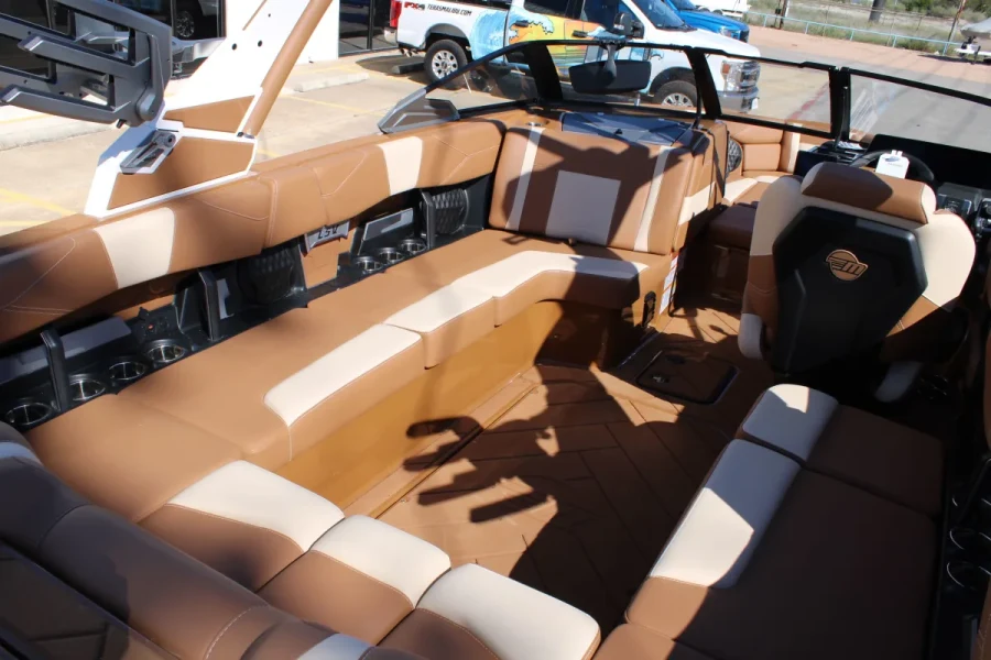 2027-malibu-wakesetter-23-lsv-147238-image12.webp