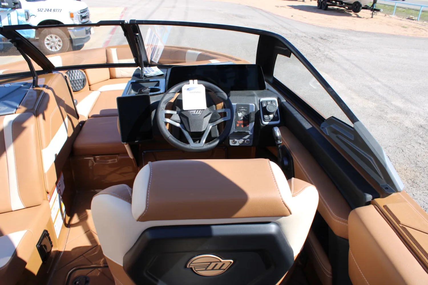 2027 Malibu 23 LSV