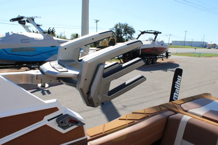 2027-malibu-wakesetter-23-lsv-147238-image21.webp